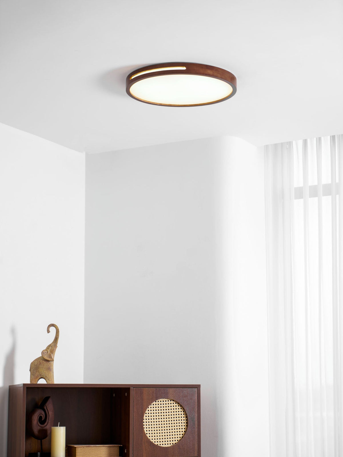Lumis Halo Ceiling Light – Modern Round LED Flush Mount with Wood Accent