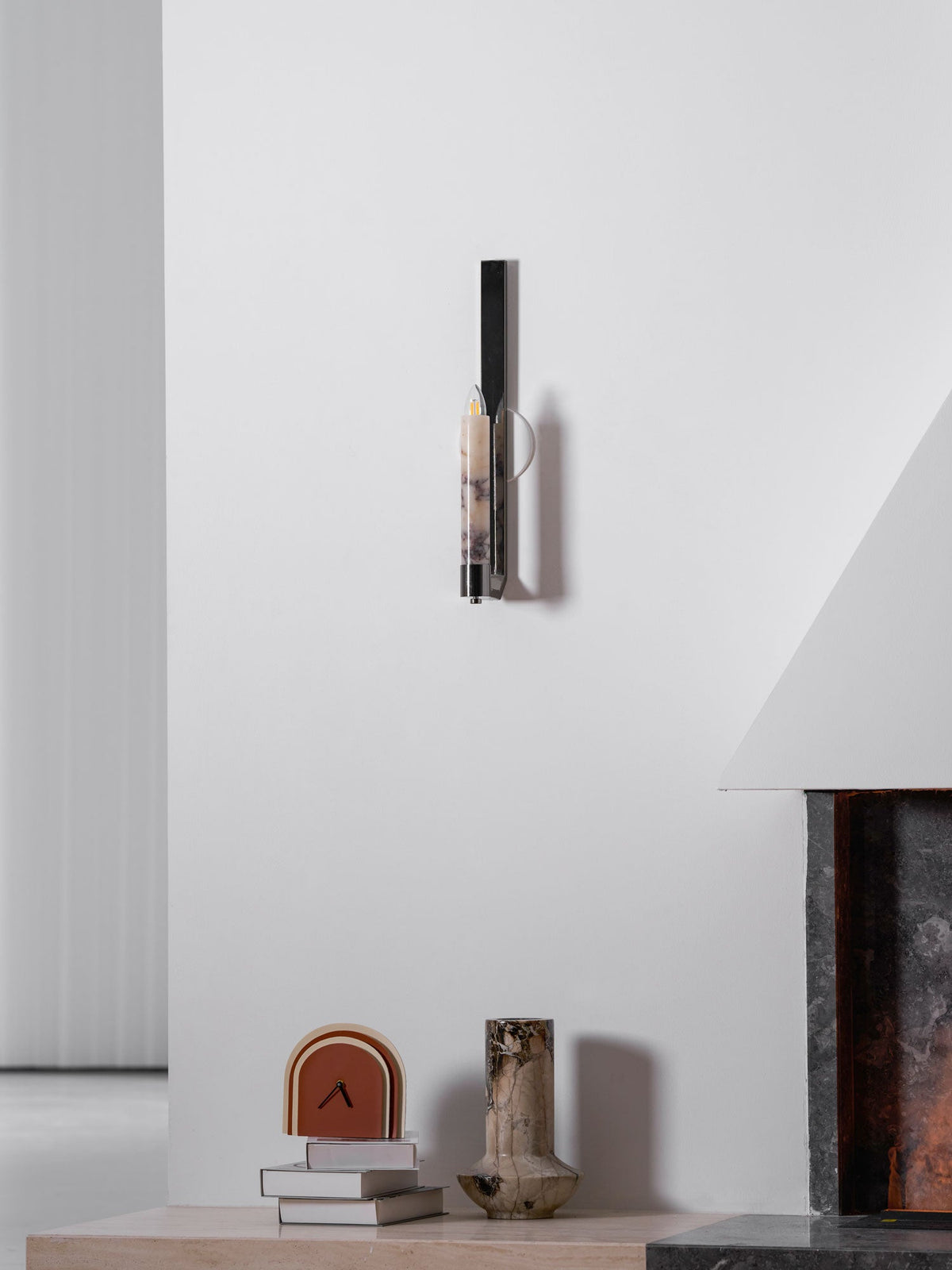 Lumivolt Alabaster Wall Sconce – Modern Marble & Metal Wall Light