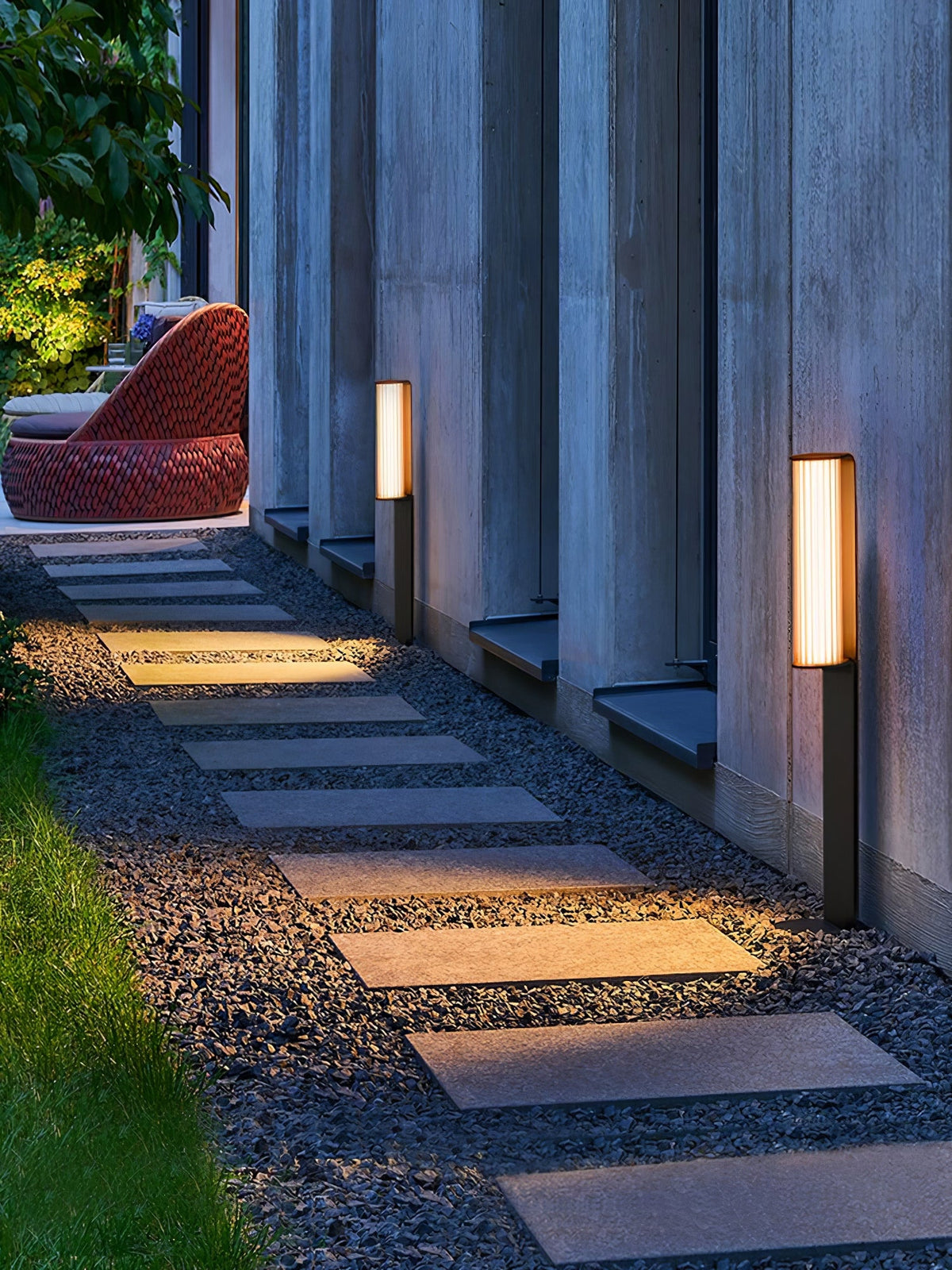 Lumo Arc Duo Outdoor Post Lamp – Modern LED Garden Lighting