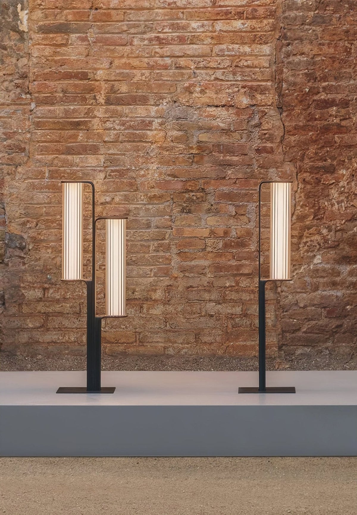 Lumo Arc Duo Outdoor Post Lamp – Modern LED Garden Lighting