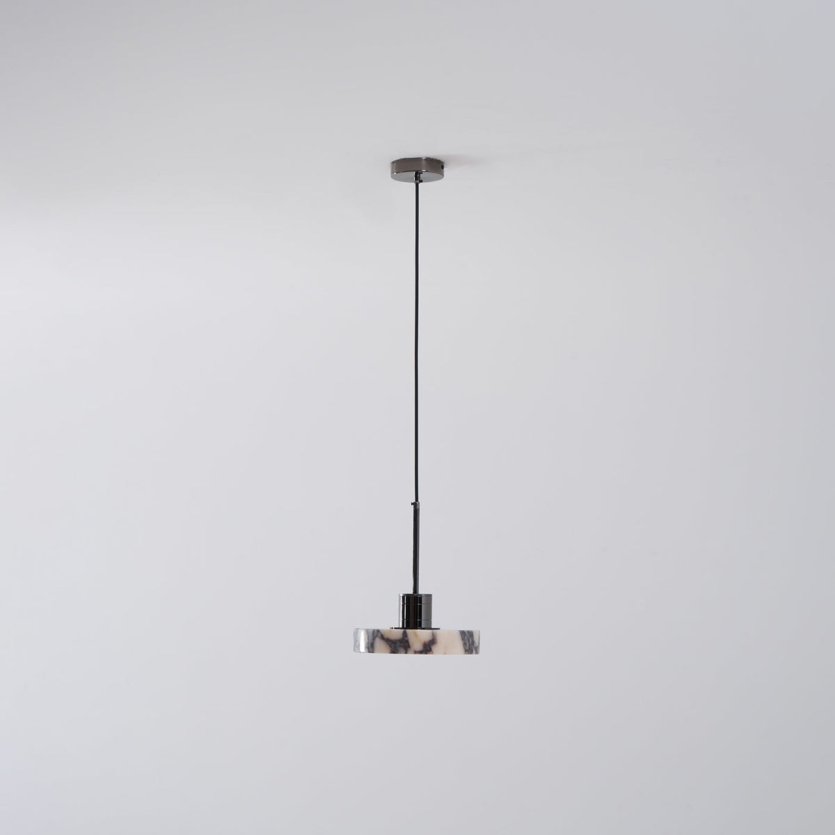 luna-aura-marble-pendant-light