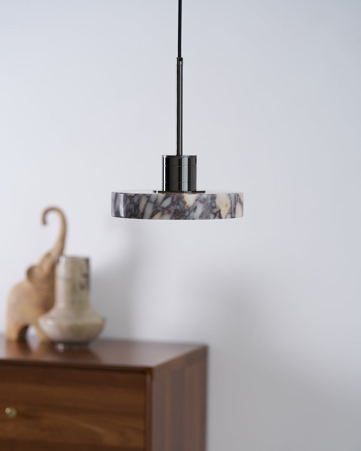 luna-aura-marble-pendant-light