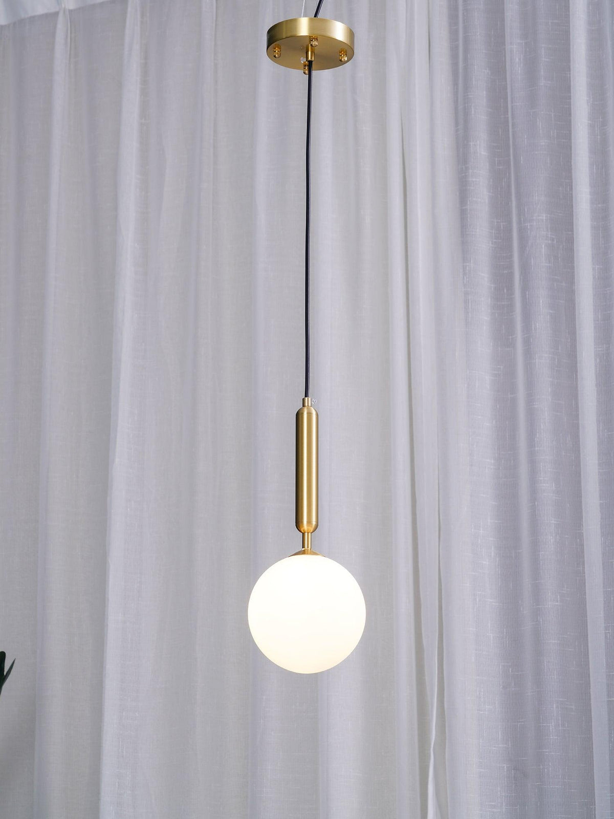 luna-orb-pendant-light