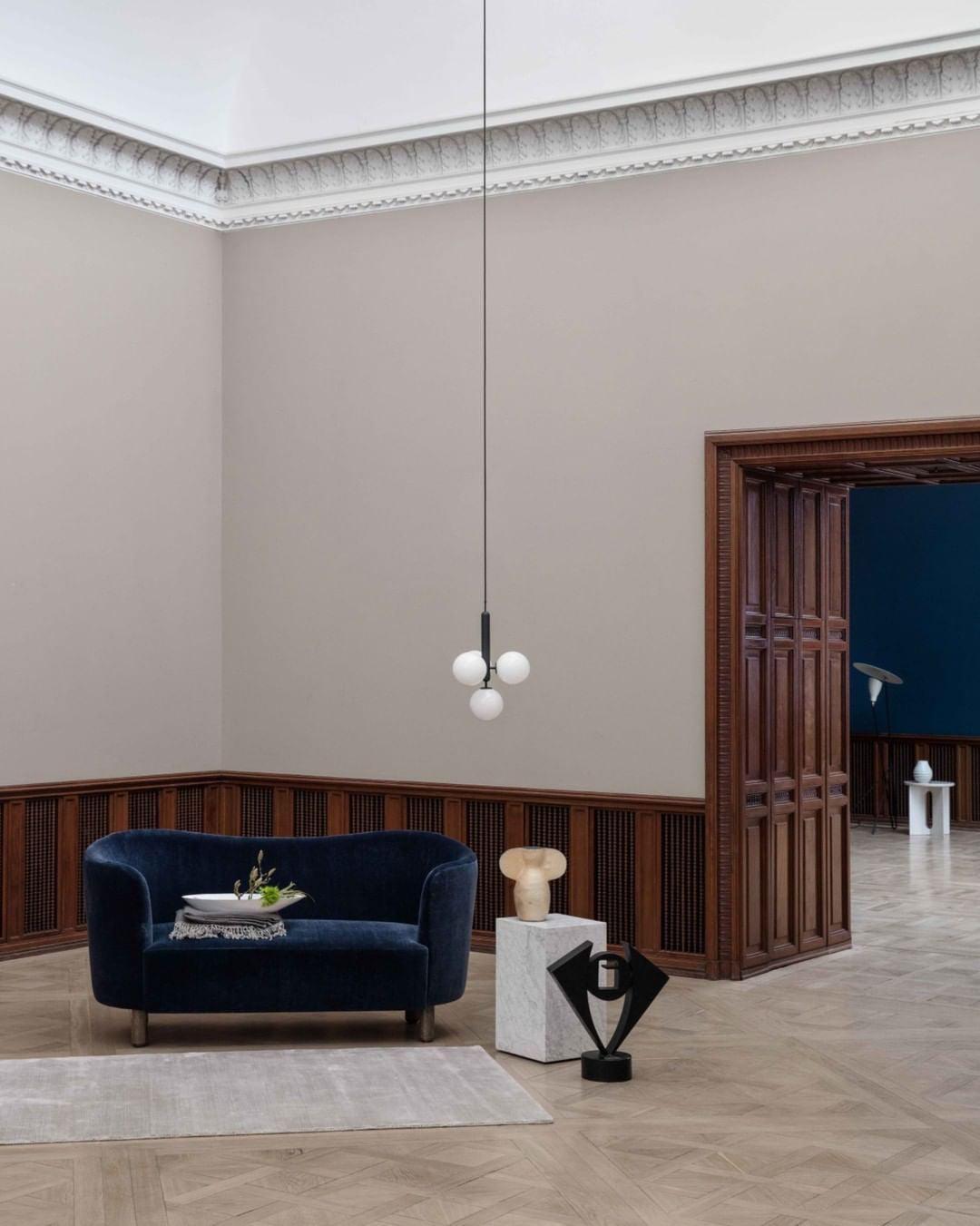 luna-orb-pendant-light
