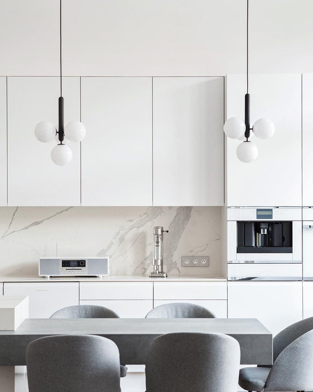 luna-orb-pendant-light
