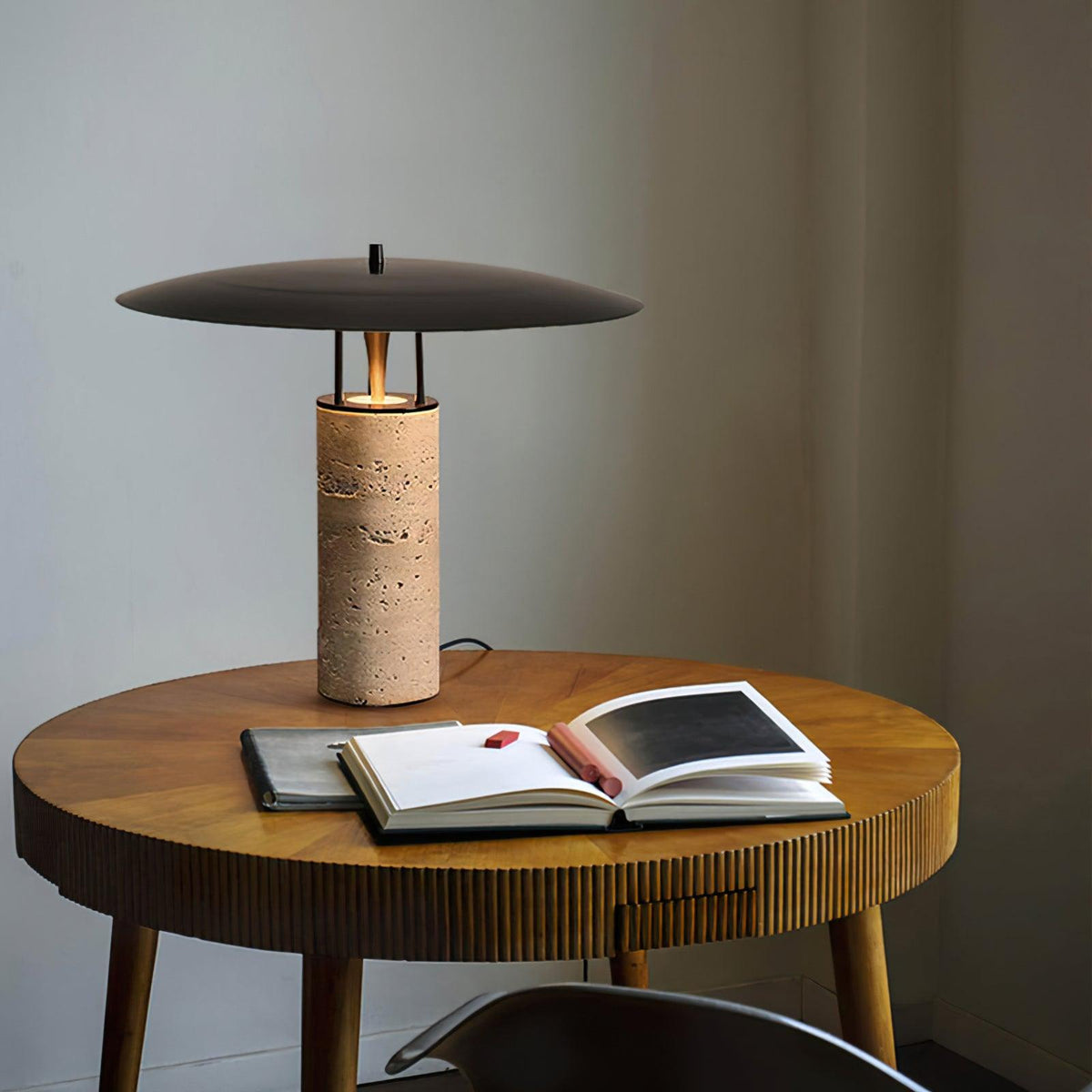 luna-table-lamp