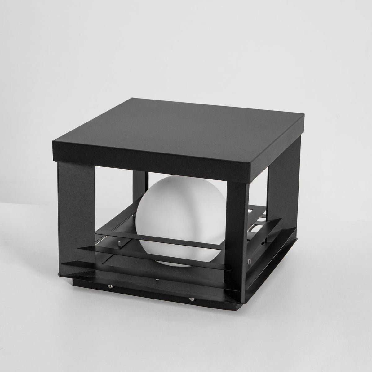 Lunar Crate Outdoor Table Lamp – Modern LED Garden Light