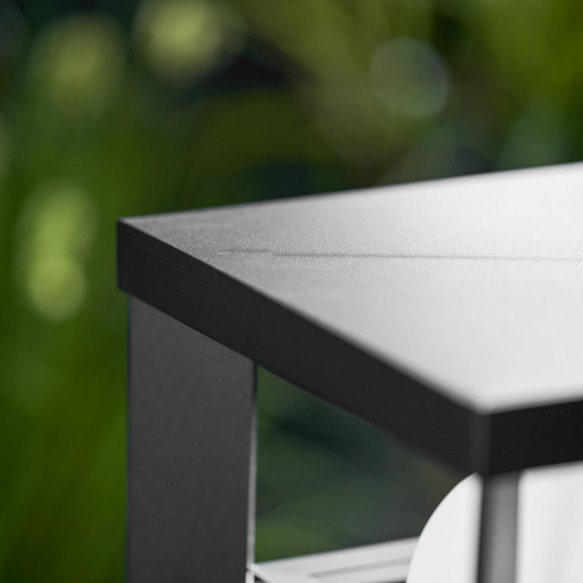 Lunar Crate Outdoor Table Lamp – Modern LED Garden Light