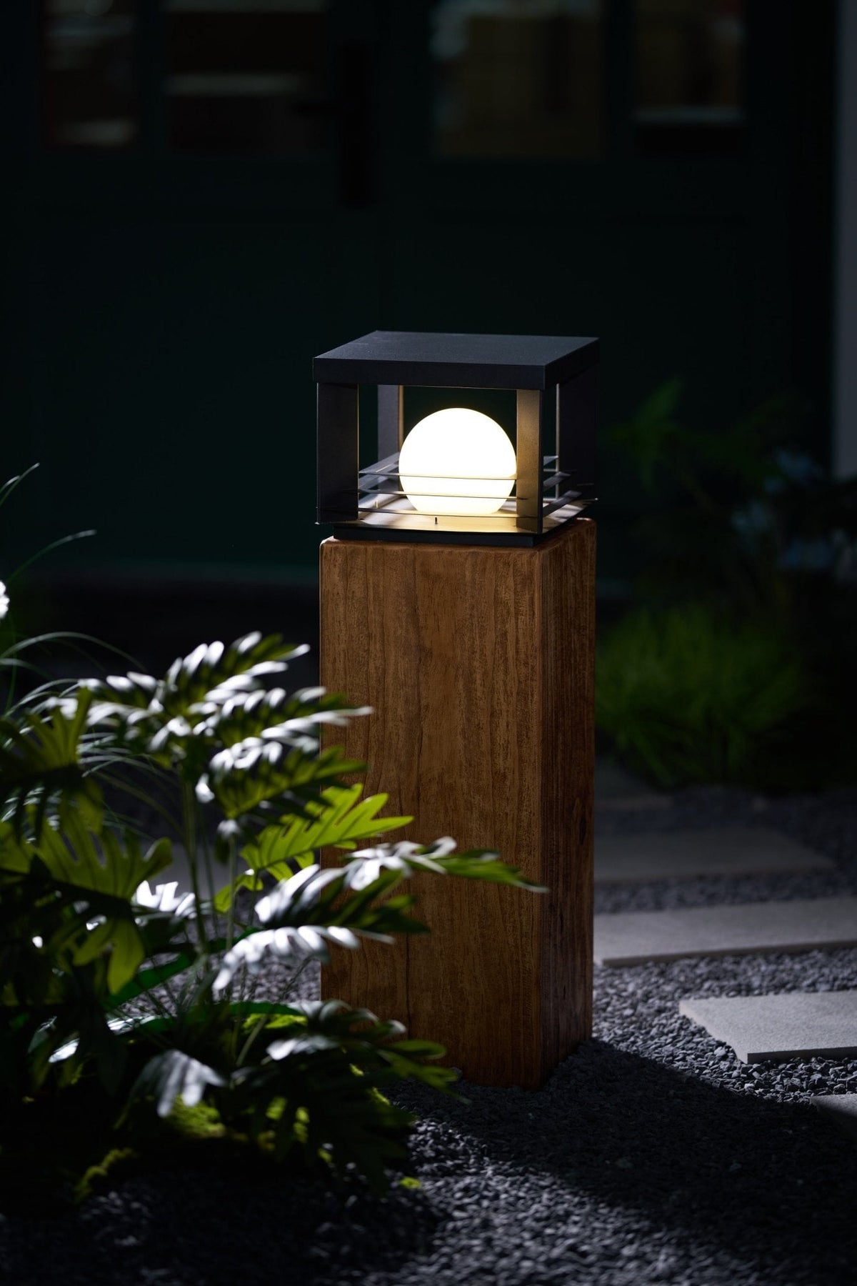 Lunar Crate Outdoor Table Lamp – Modern LED Garden Light
