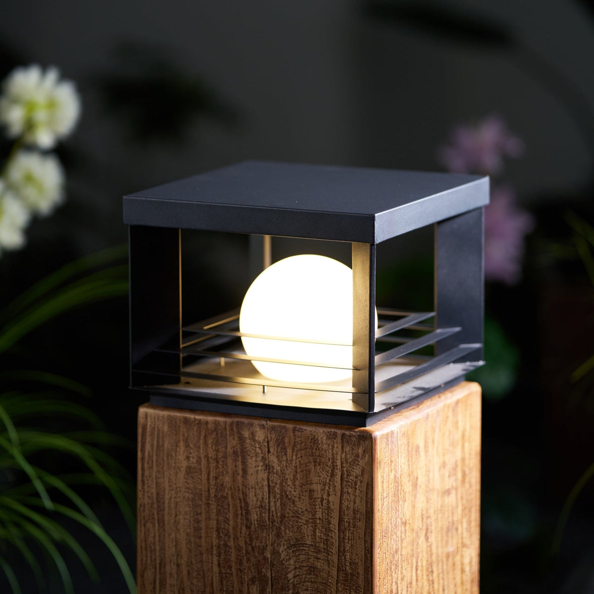 Lunar Crate Outdoor Table Lamp – Modern LED Garden Light