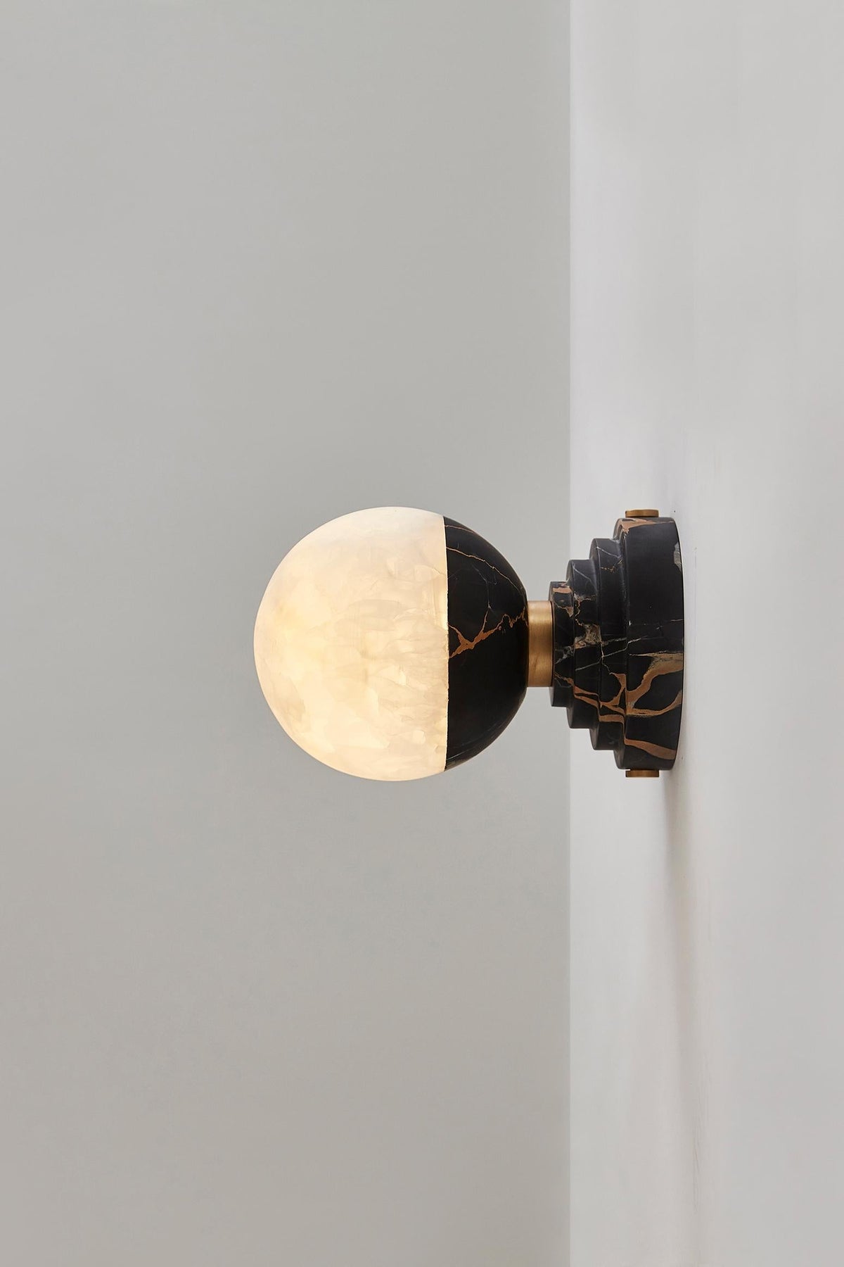 lunar-marble-wall-lamp