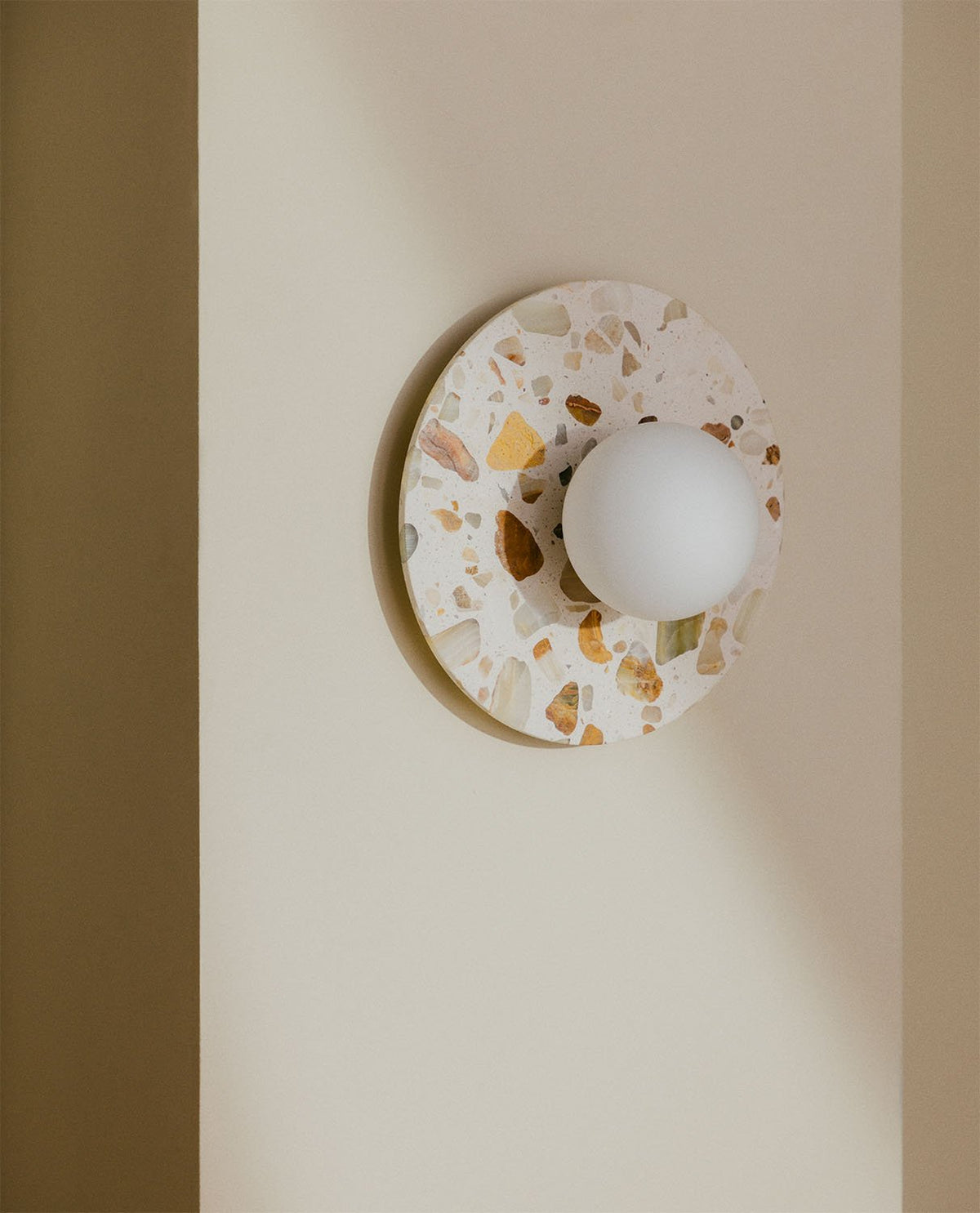 lunas-terrazzo-wall-lamp
