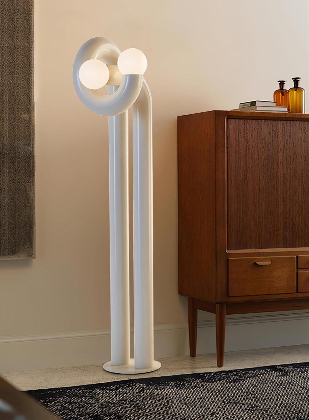 Luno Pop Floor Lamp – Modern Sculptural Floor Light in Glossy Blue