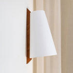 Lupe Wall Lamp