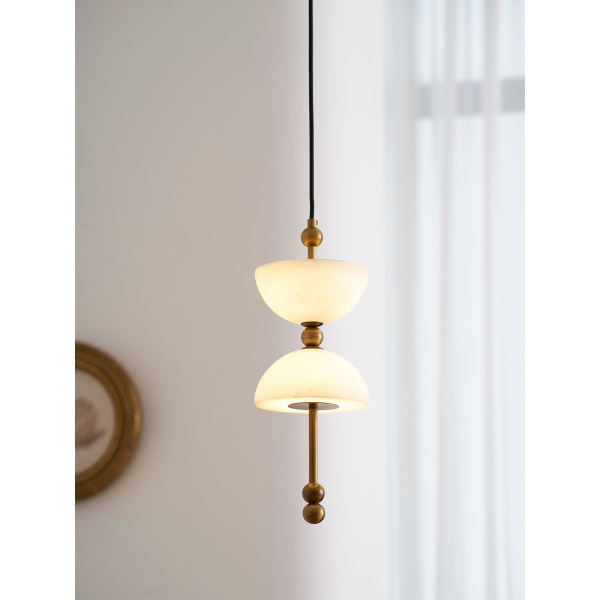 lyra-alabaster-pendant-lamp