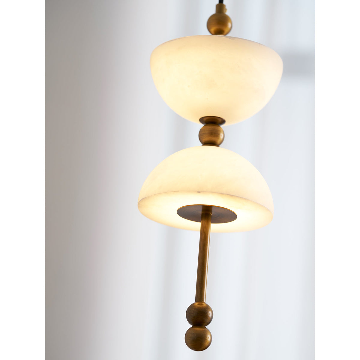 lyra-alabaster-pendant-lamp