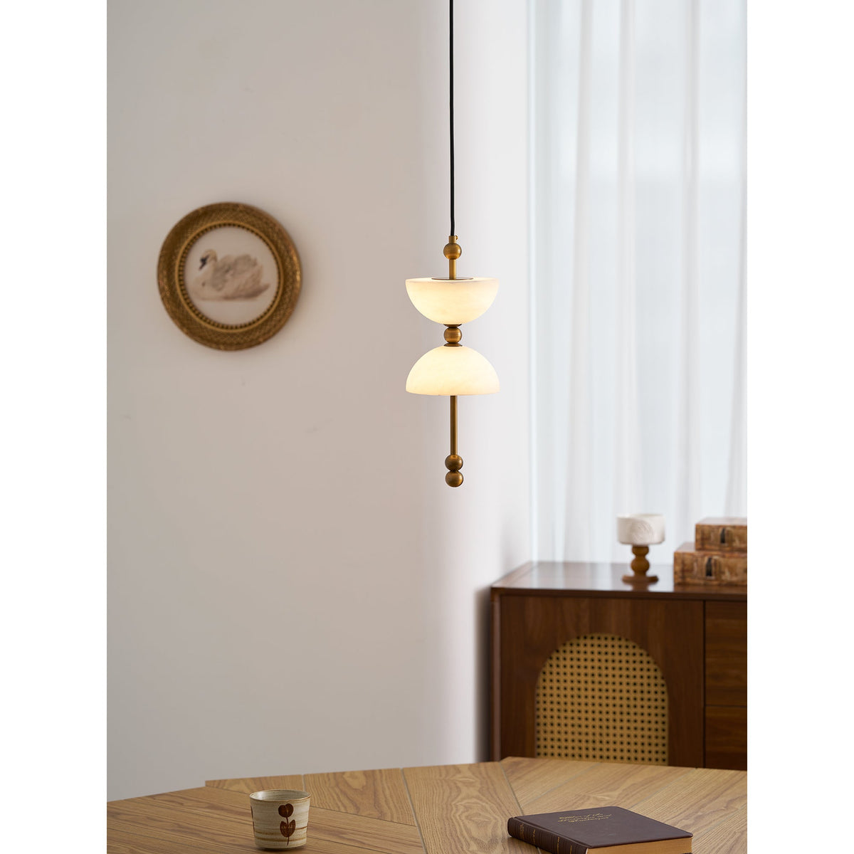 lyra-alabaster-pendant-lamp