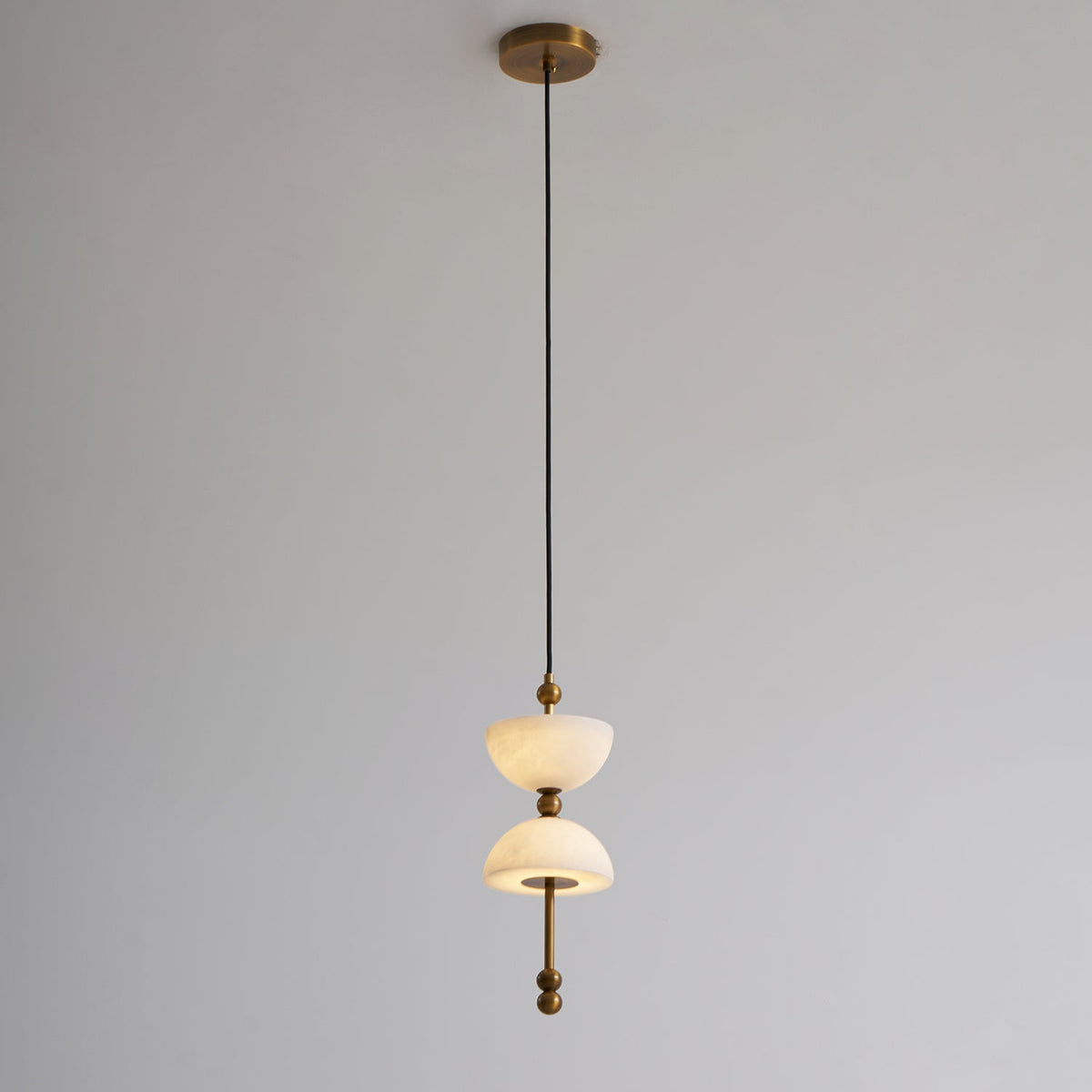 lyra-alabaster-pendant-lamp
