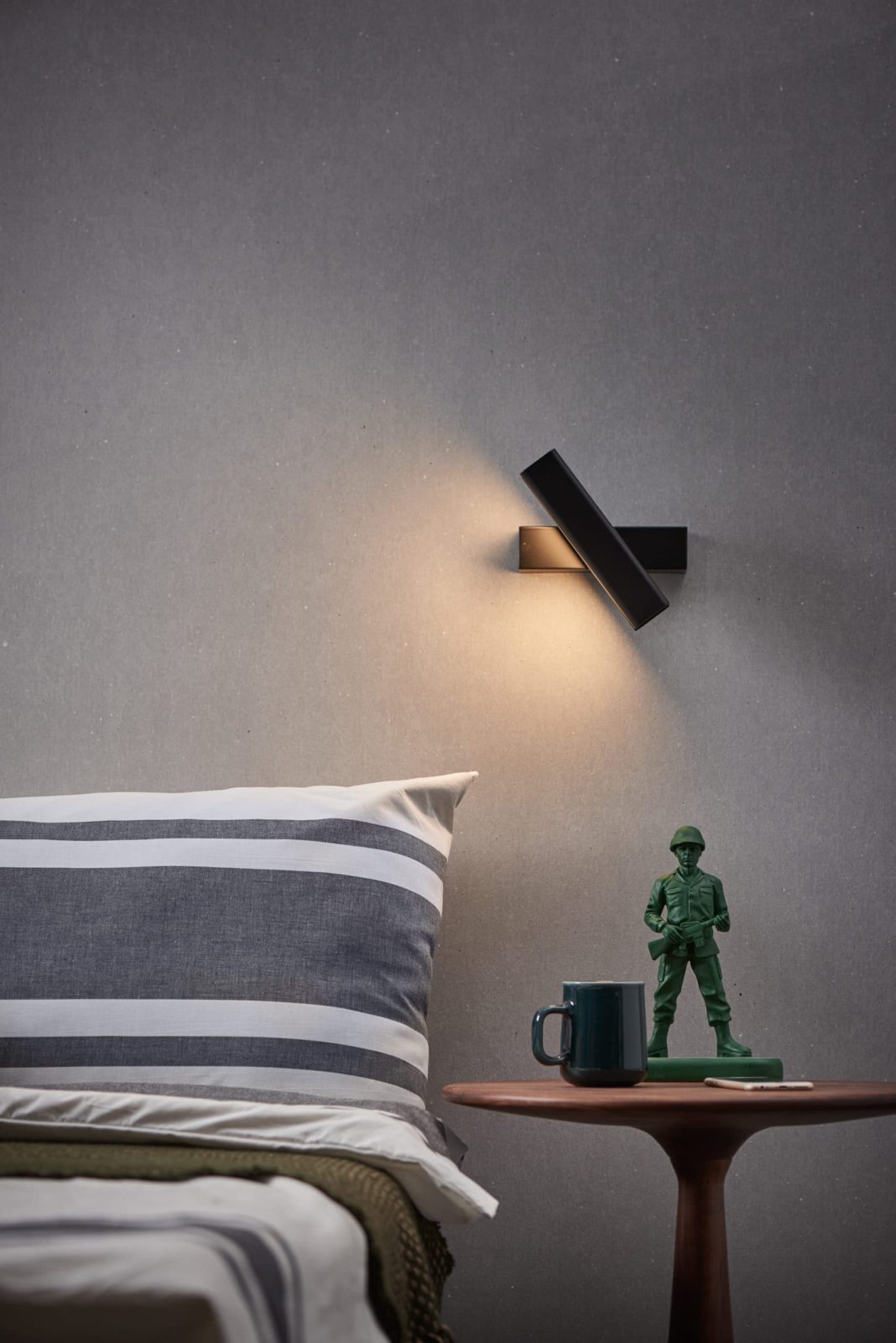 Modern Minimalist Bedroom Wall Lamp
