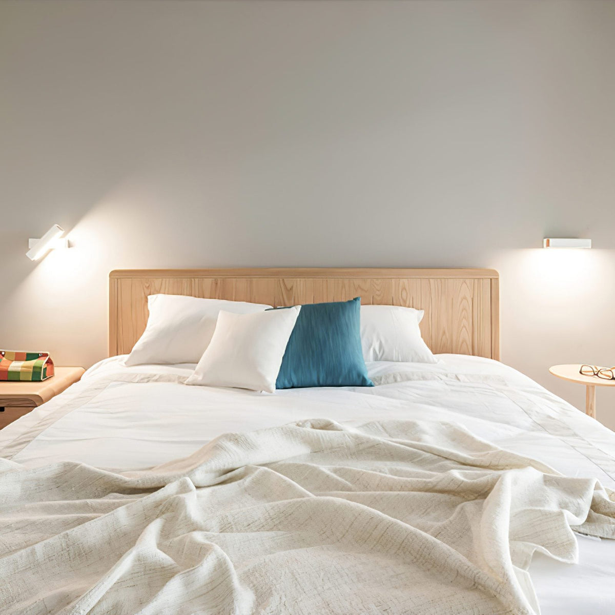 Modern Minimalist Bedroom Wall Lamp