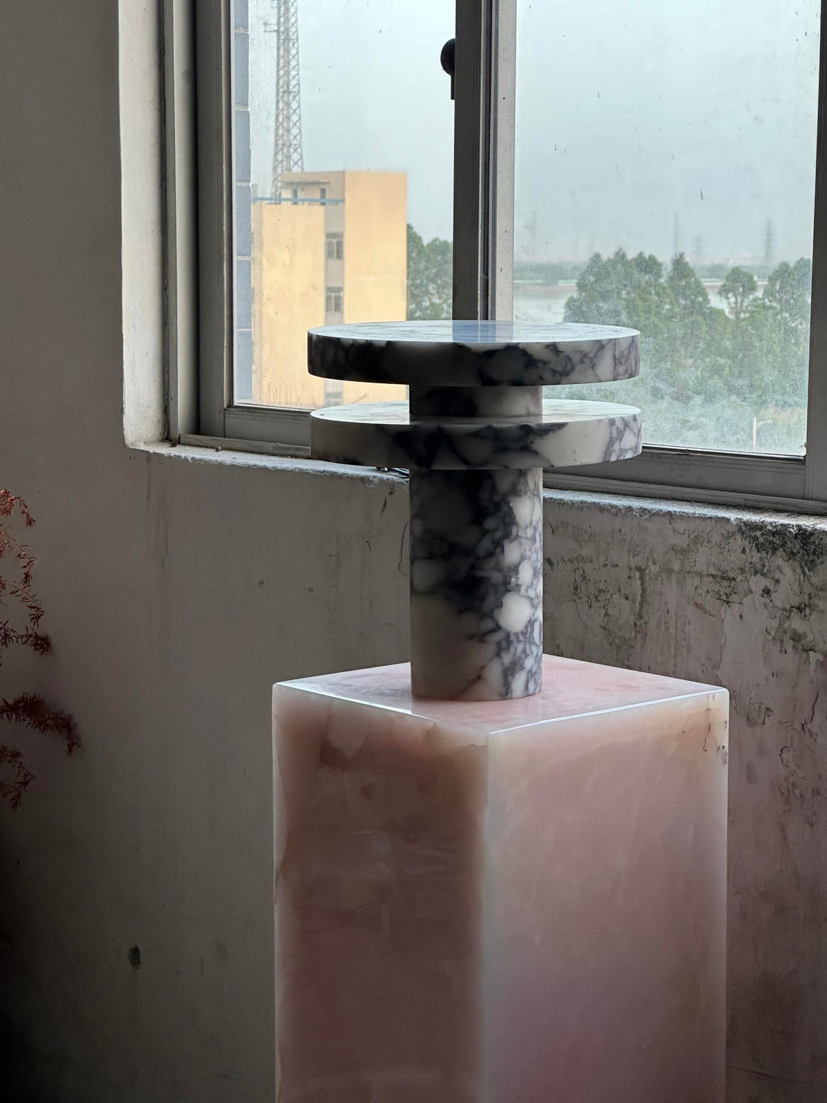 pillar-marble-table-lamp