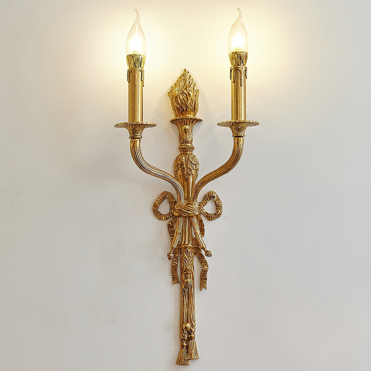 madeleine-brass-wall-lamp
