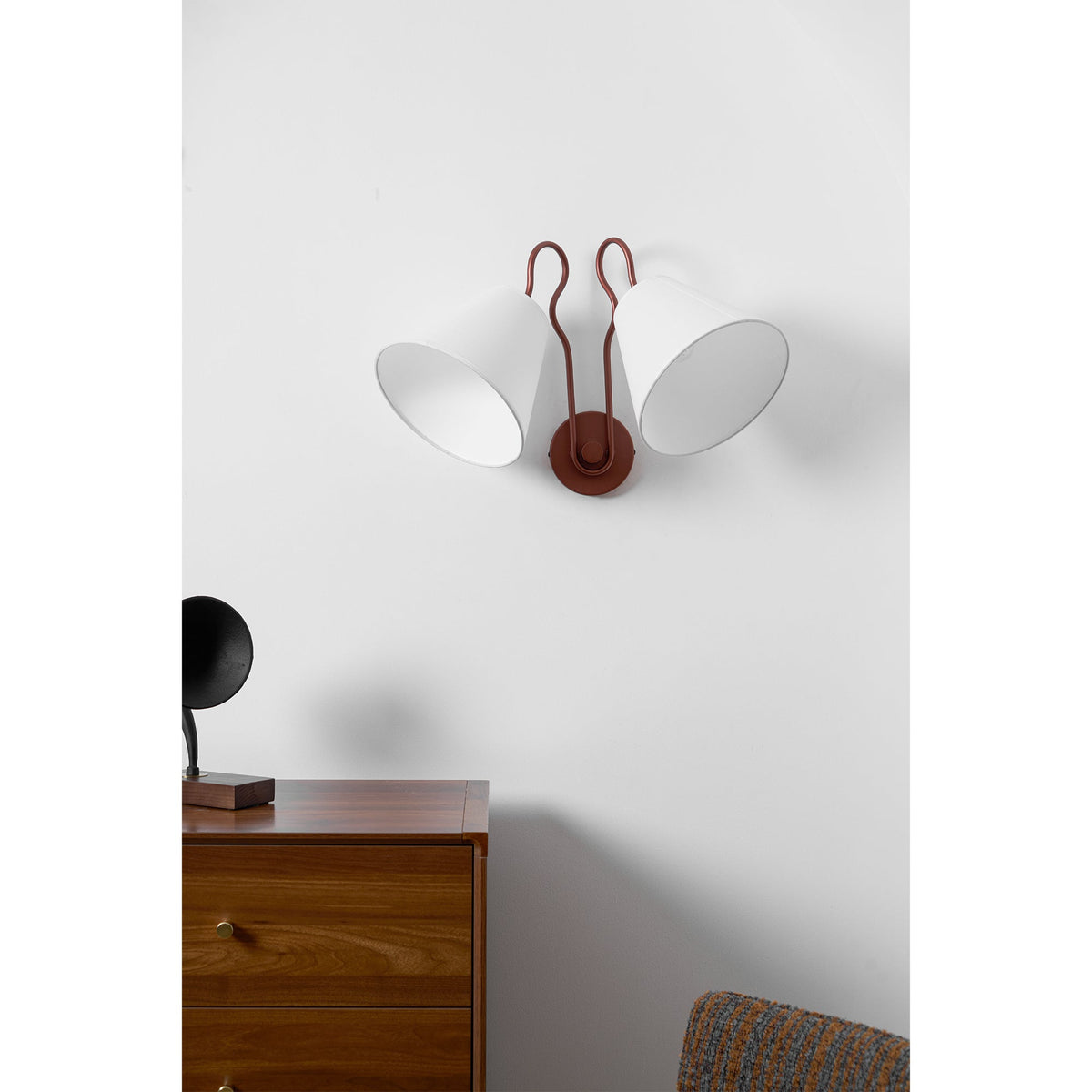 madelyn-wall-lamp