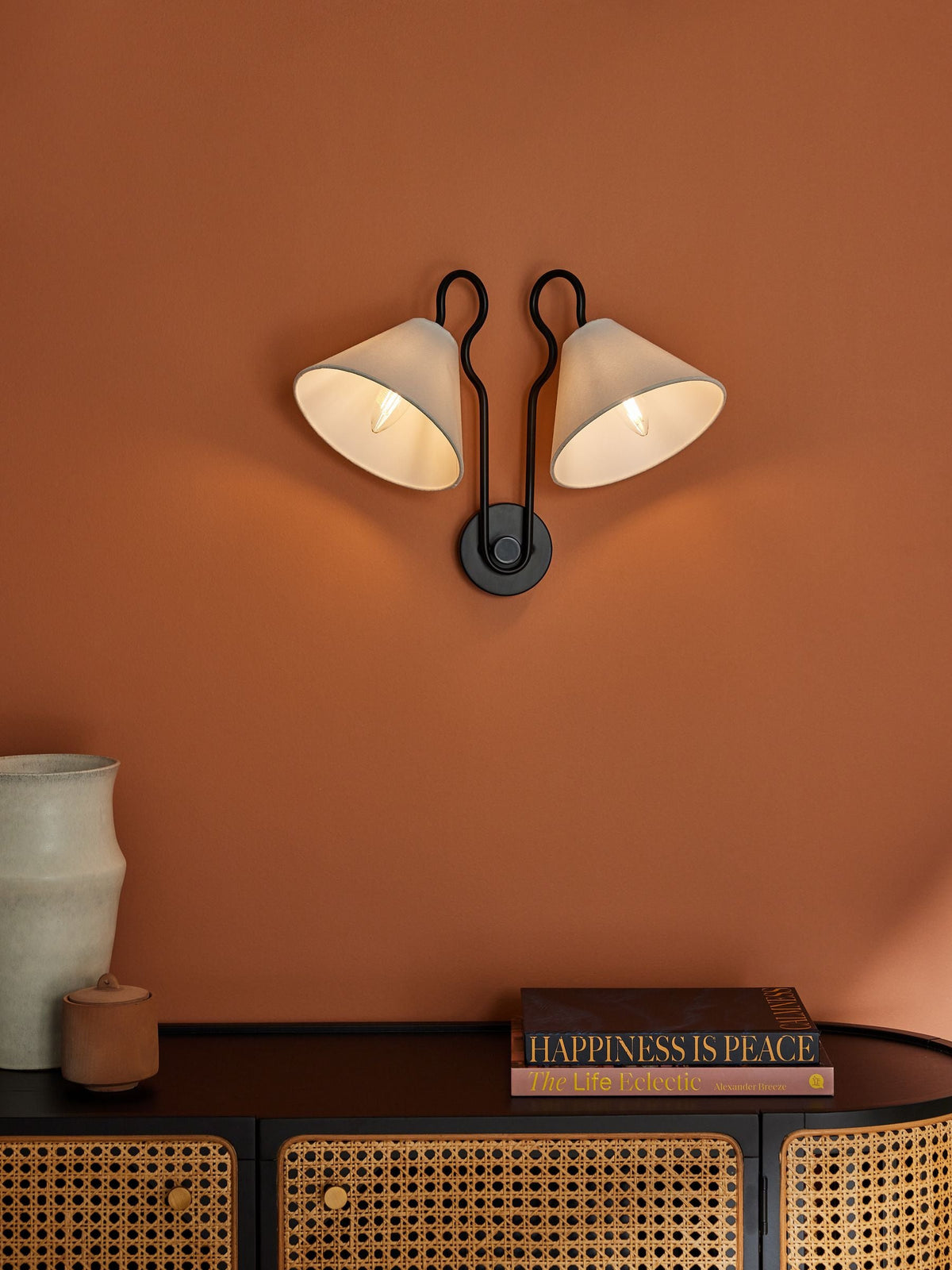 madelyn-wall-lamp