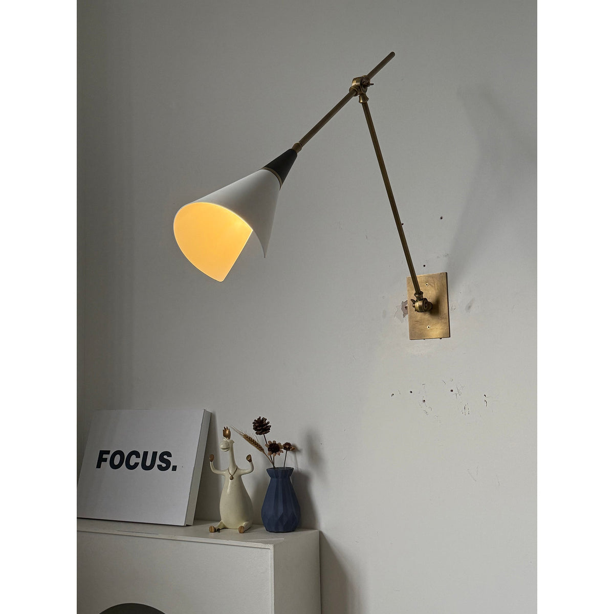 magari-wall-lamp