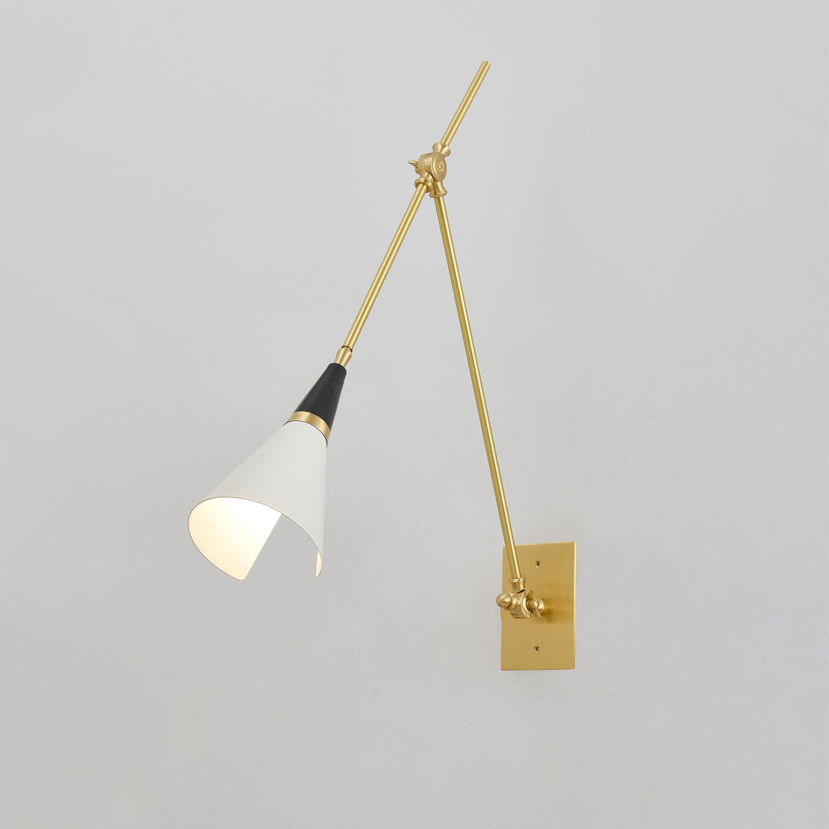 magari-wall-lamp
