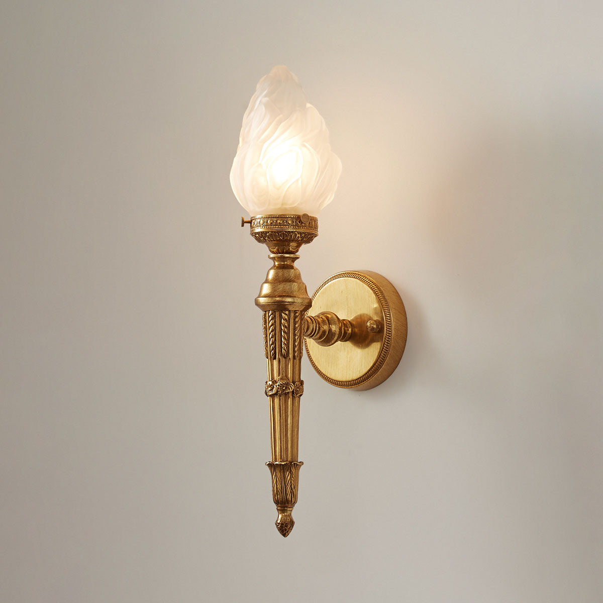 maison-arlus-wall-lamp