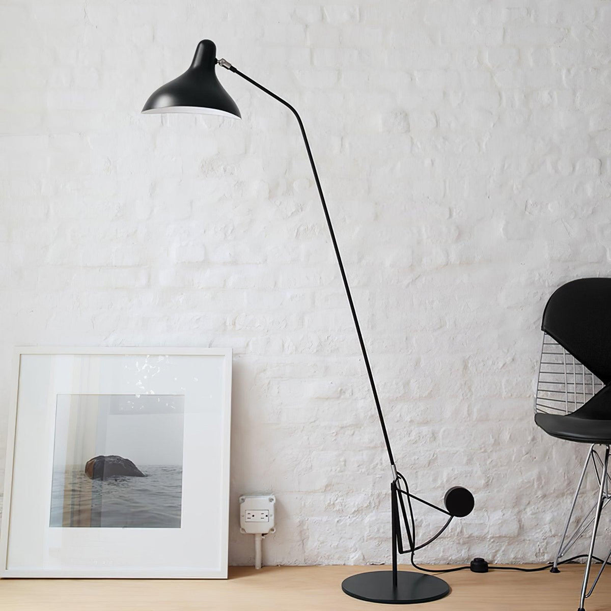 mantis-arm-floor-lamp