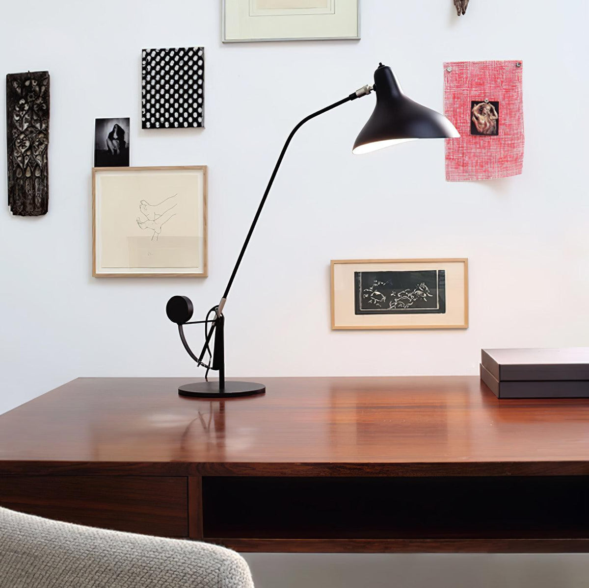 mantis-arm-table-lamp