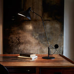 mantis-arm-table-lamp