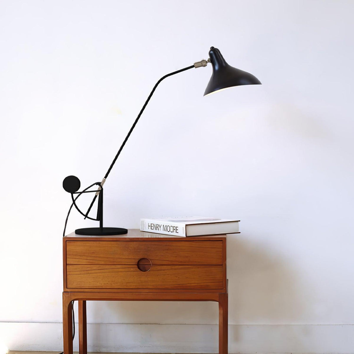 mantis-arm-table-lamp