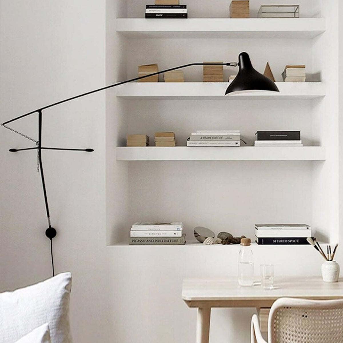 mantis-arm-wall-lamp