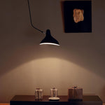 mantis-arm-wall-lamp