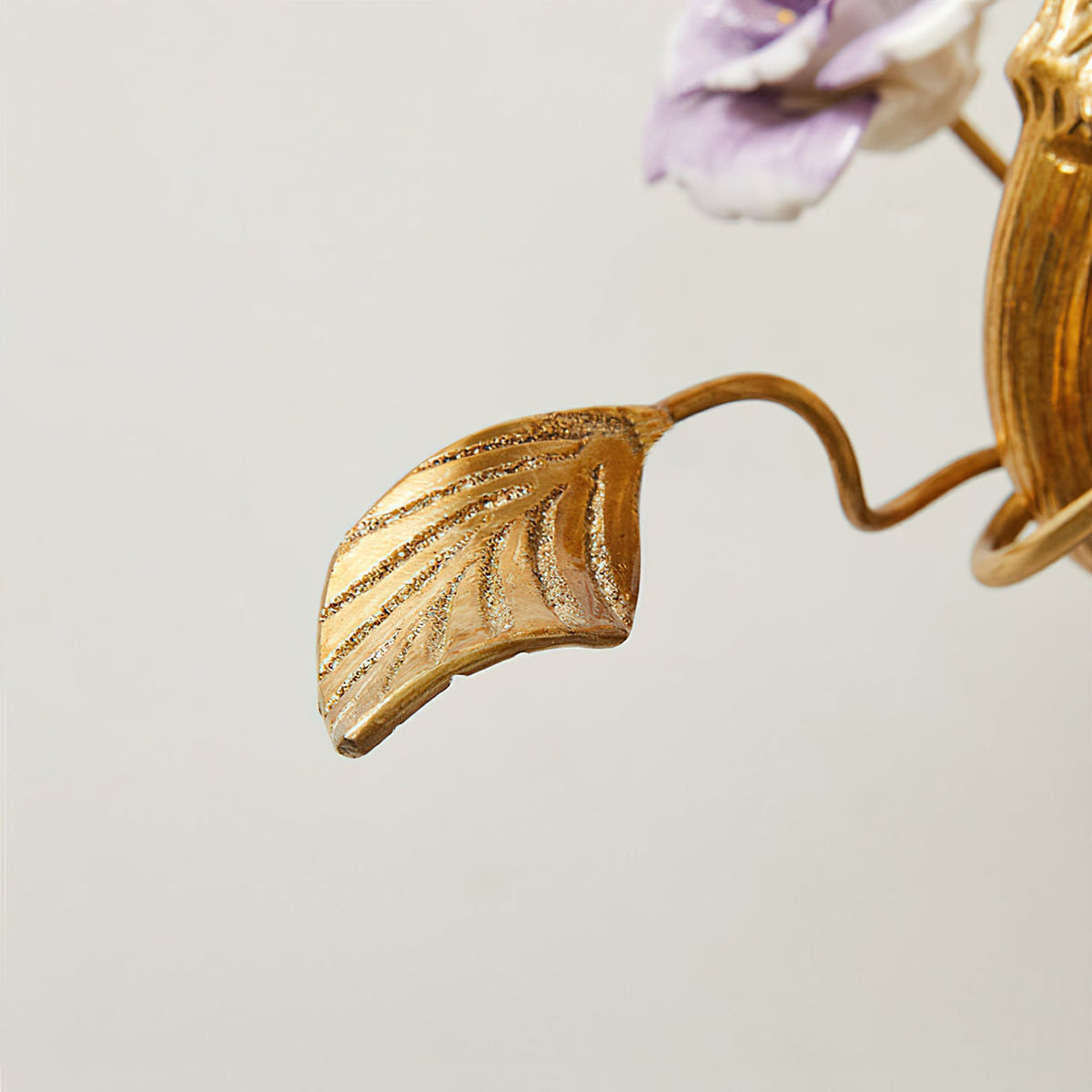 marguerite-flowers-chandelier