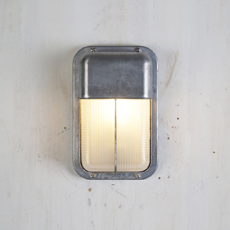 marine-outdoor-sconce