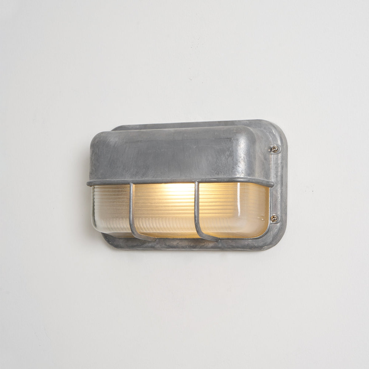 marine-outdoor-sconce
