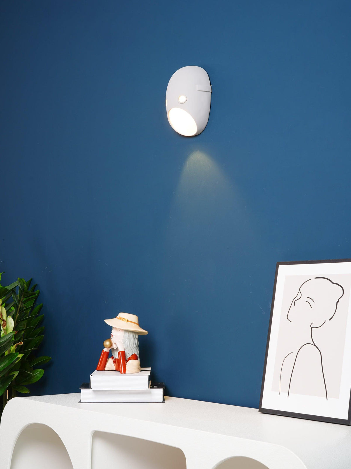 The Party Wall Light