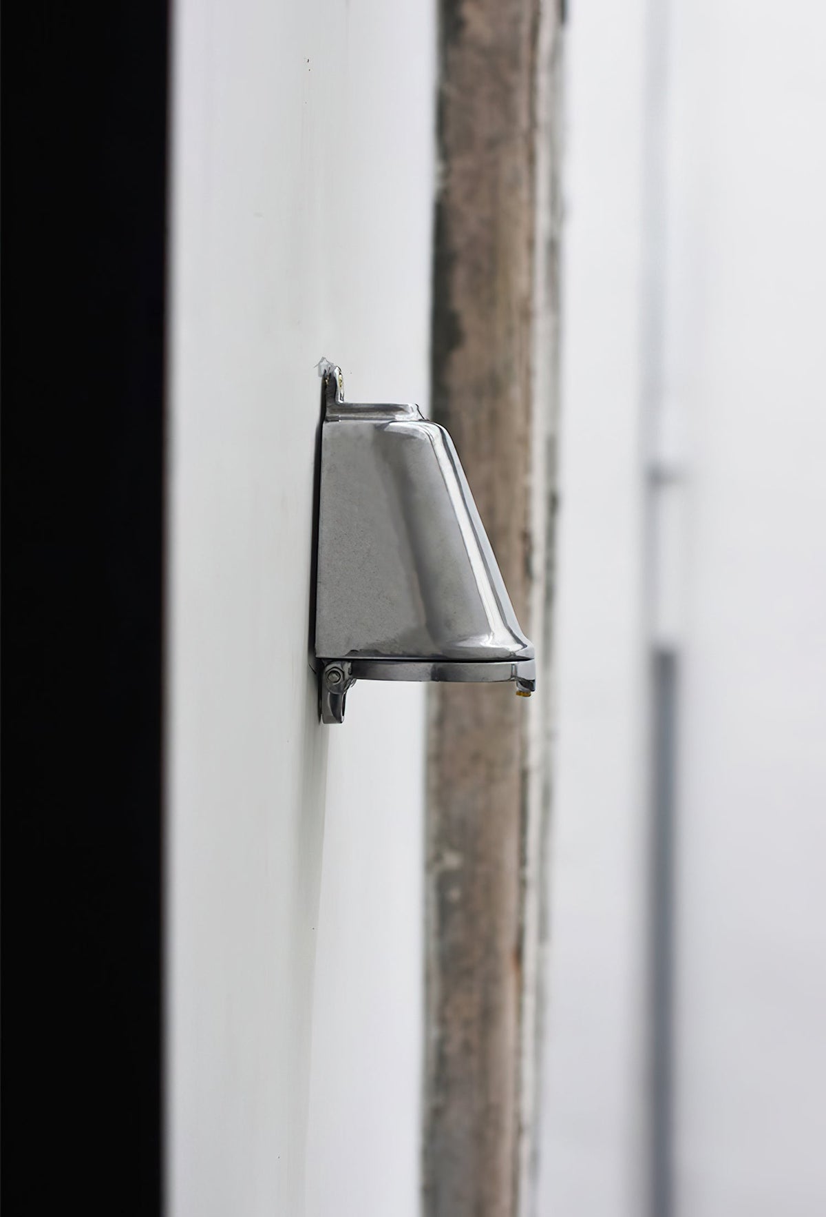 mast-wall-lamp