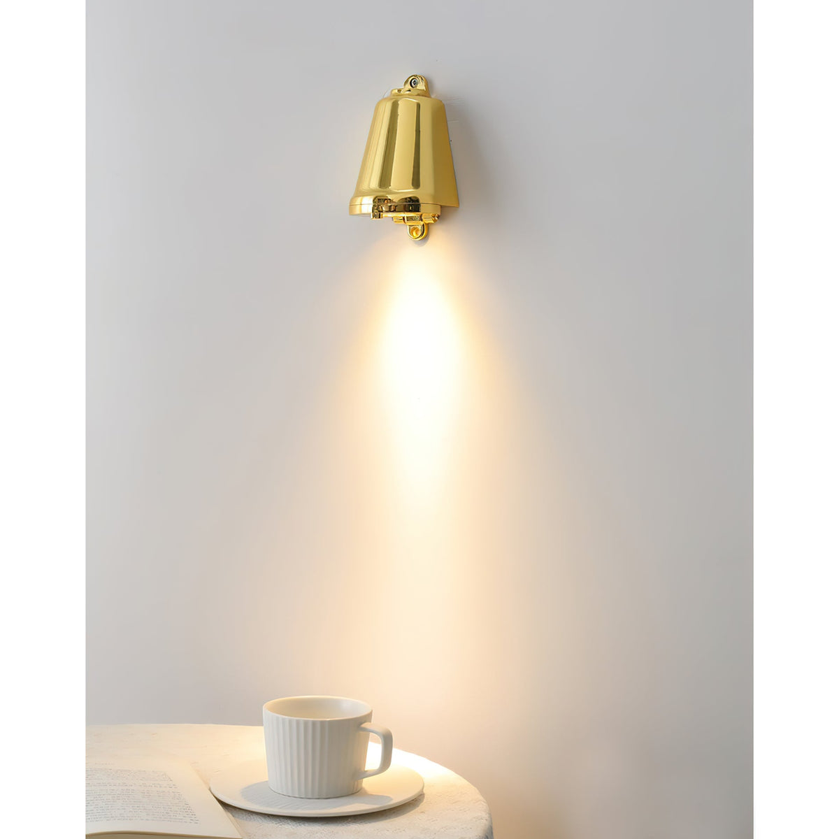mast-wall-lamp