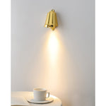 mast-wall-lamp