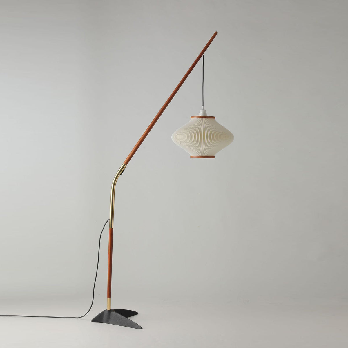 matsusu-floor-lamp