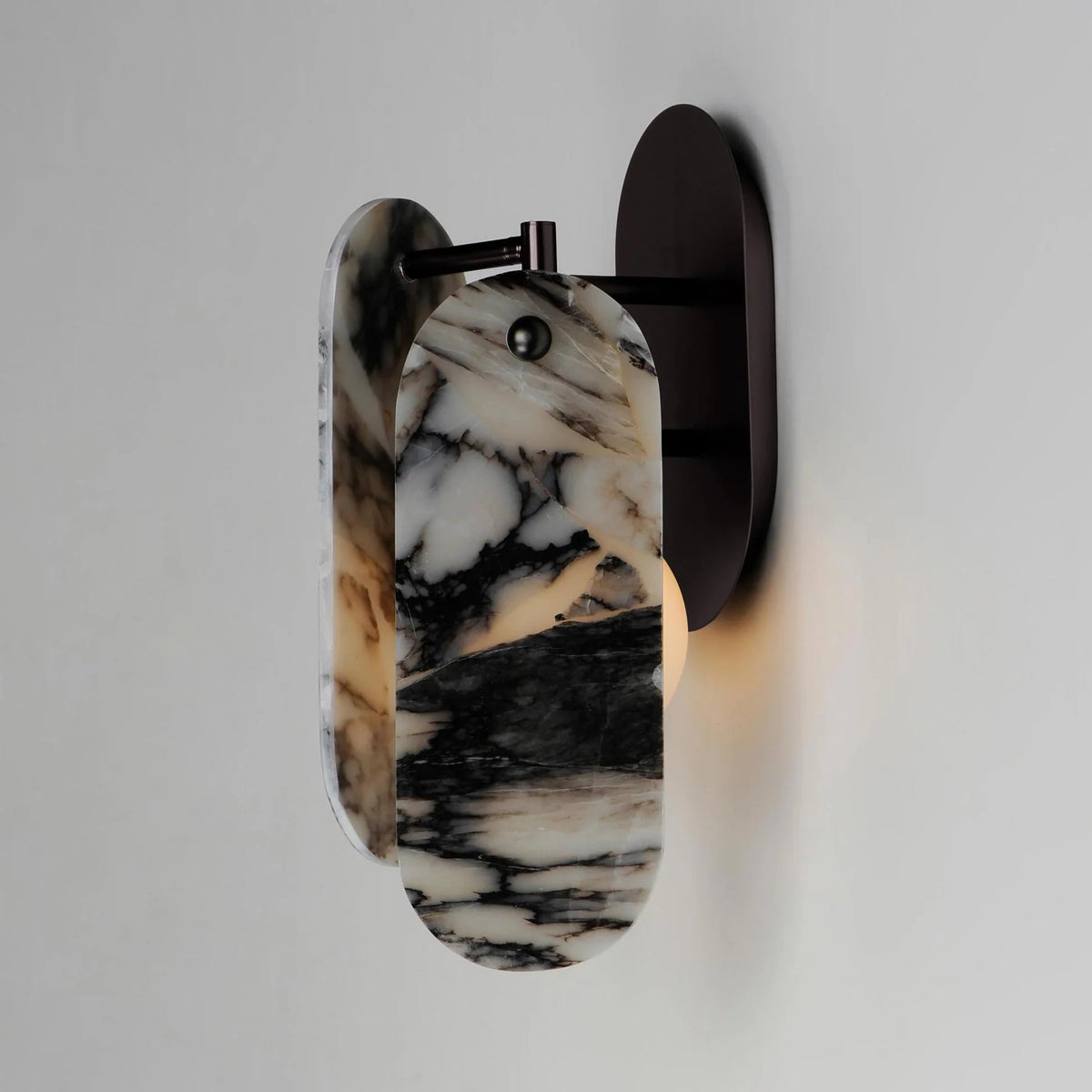 megalith-wall-lamp