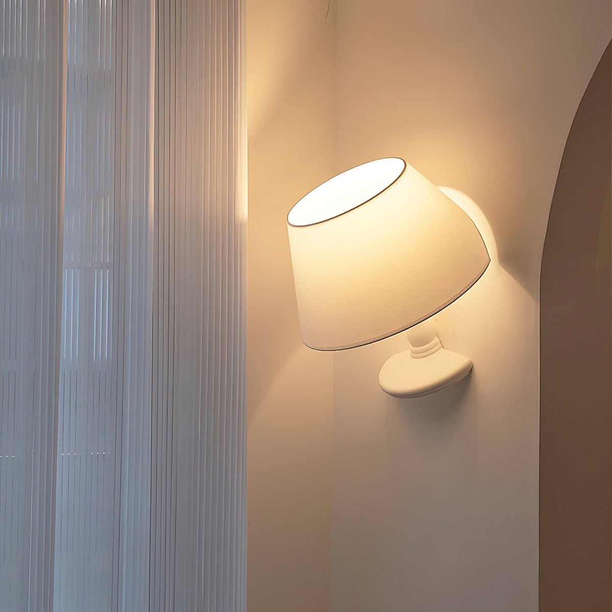 melampo-wall-lamp
