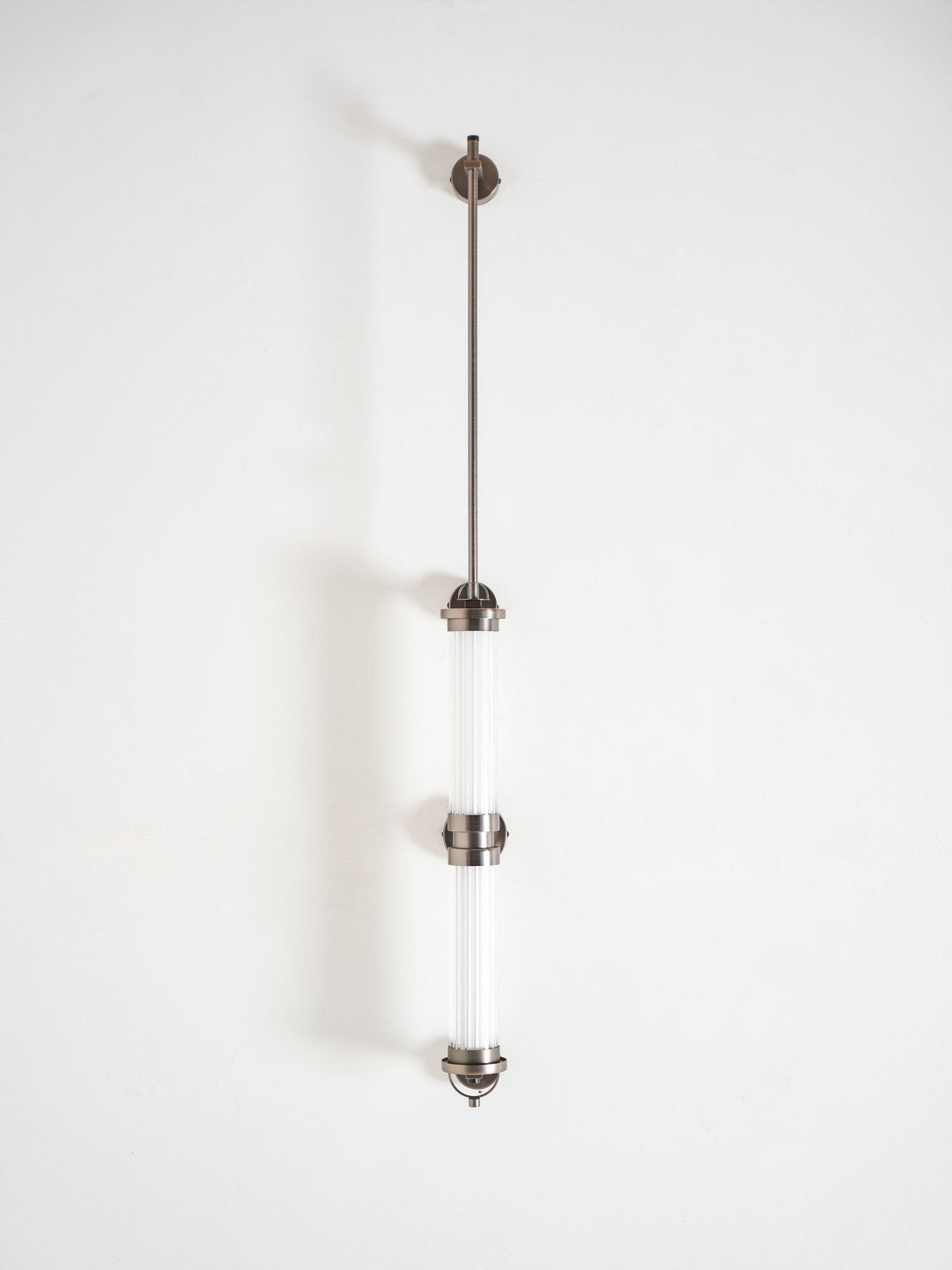 meridian-vertical-wall-sconce