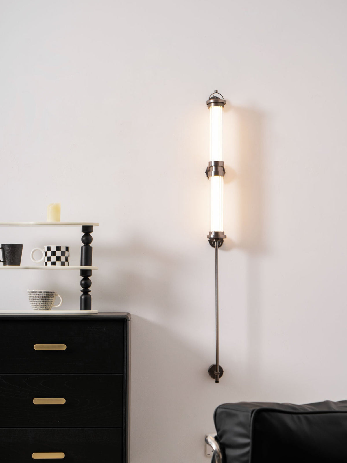 meridian-vertical-wall-sconce