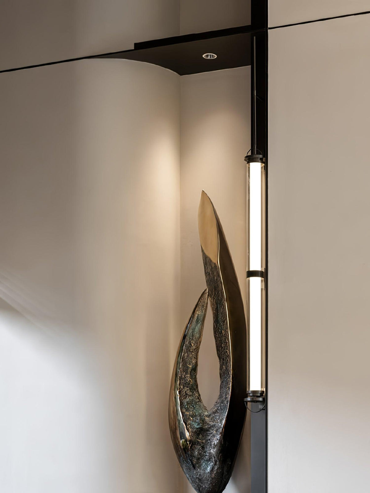 meridian-vertical-wall-sconce